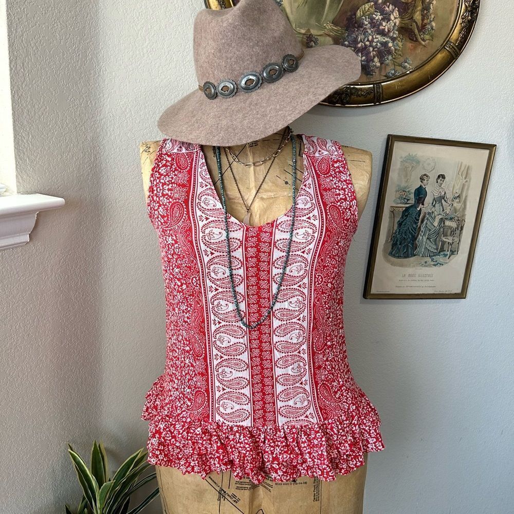 Ava‎ Christine Red White Paisley Floral Ruffle Hem Sleeveless Blouse sz XS